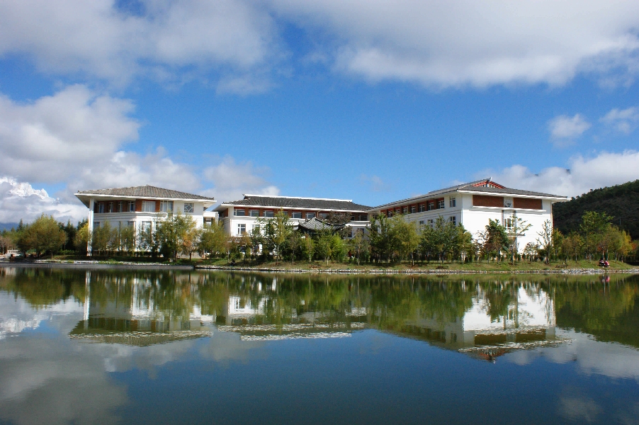 云南大學(xué)旅游文化學(xué)院——校園景觀圖(山水亭閣風(fēng))